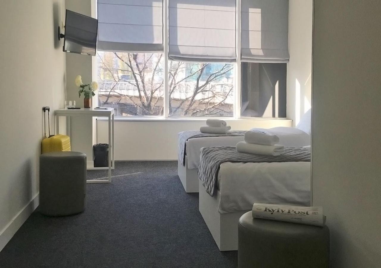Kyivpasservis Hotel Exteriör bild